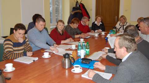 Radni usłyszeli od pracowników urzędu wiele informacji na temat zasobów mieszkaniowych gminy Strzelin